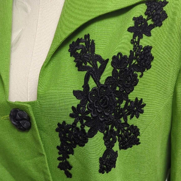 Vintage RAFAEL Green Tailored Blazer with Black Floral Design - Picture 4 of 7